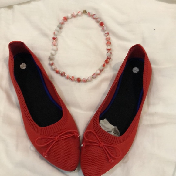 Bundle of Red balerina flat shoes with necklace - Picture 2 of 8